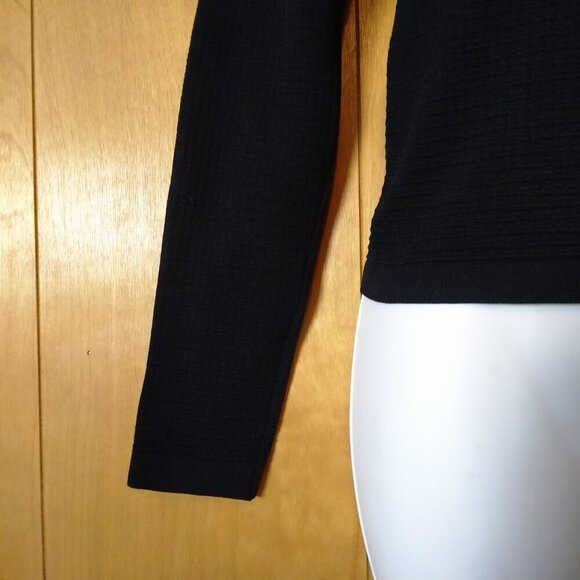 FCT With Love Basics Women's Size Medium Long Sleeve Black Textured Top New - Picture 3 of 5